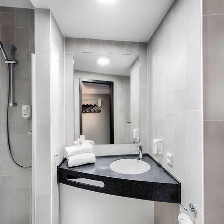 B&B Hotel Marburg 3*