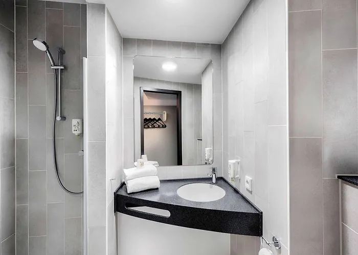 B&B Hotel Marburg 3*